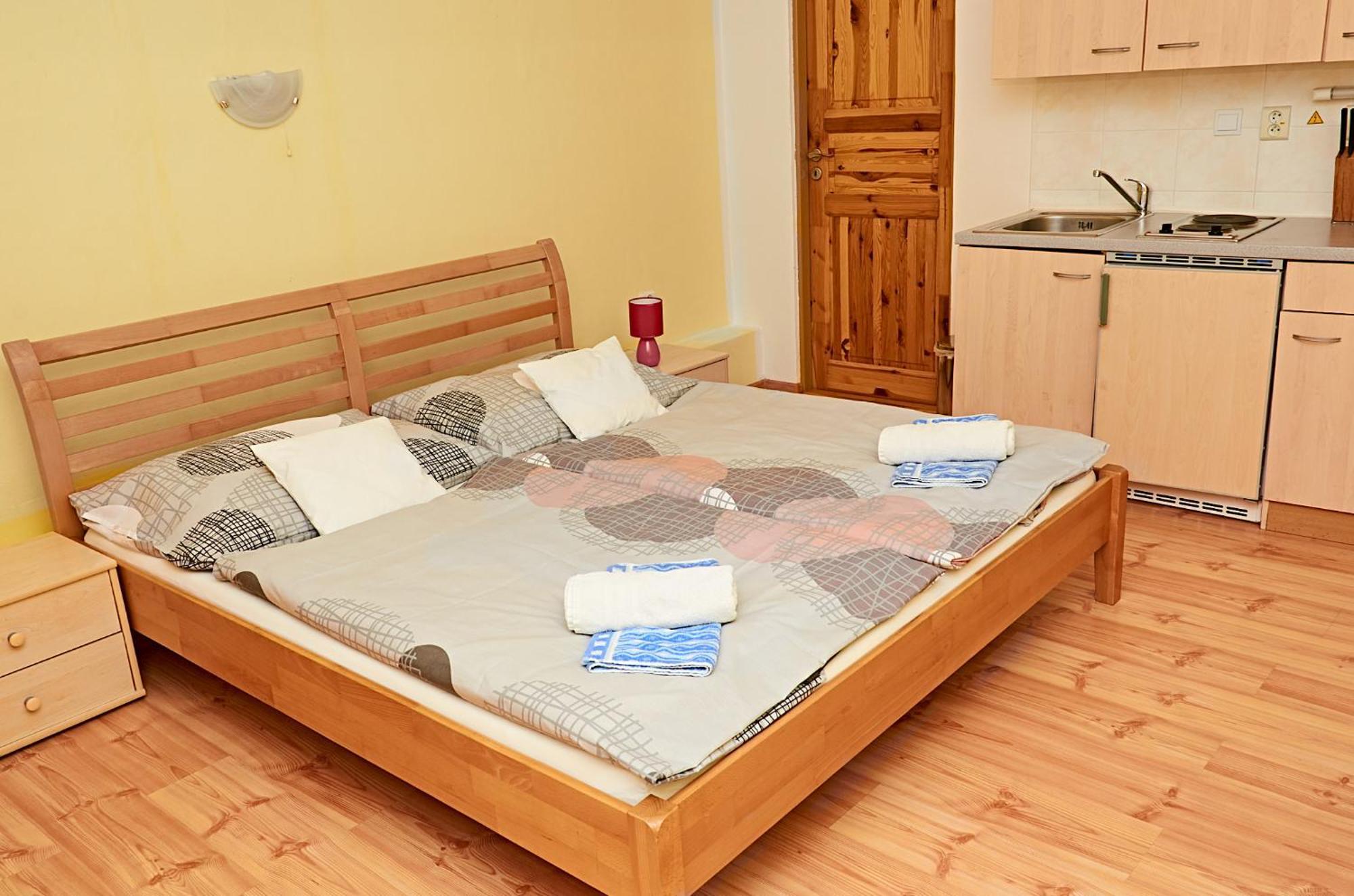 Vila Rhea Vazec Екстер'єр фото
